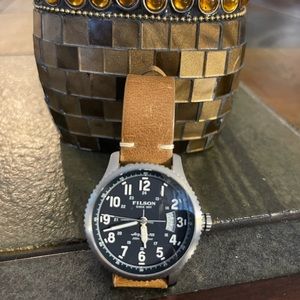 Filson Womens Watch-NEVER BEEN WORN; Waterproof
